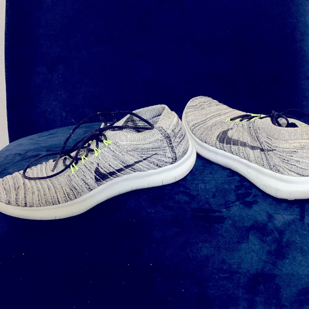 Nike Free RN runner motion flyknit shoes